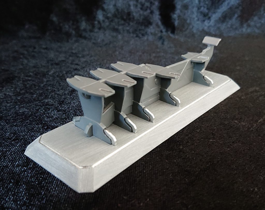 もれなく専用台座もおまけで付いてきます。