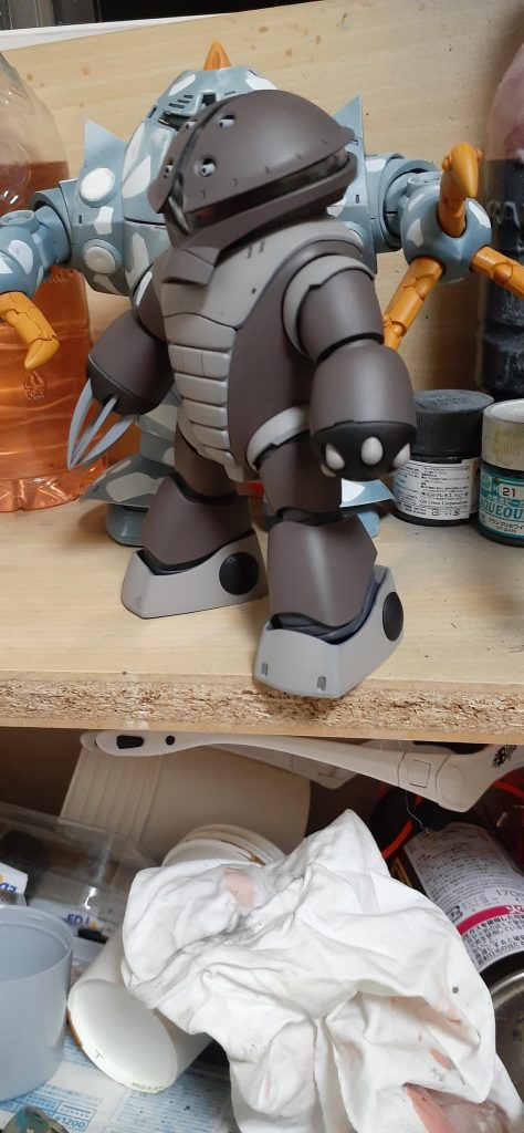 チラリとゾックさん。