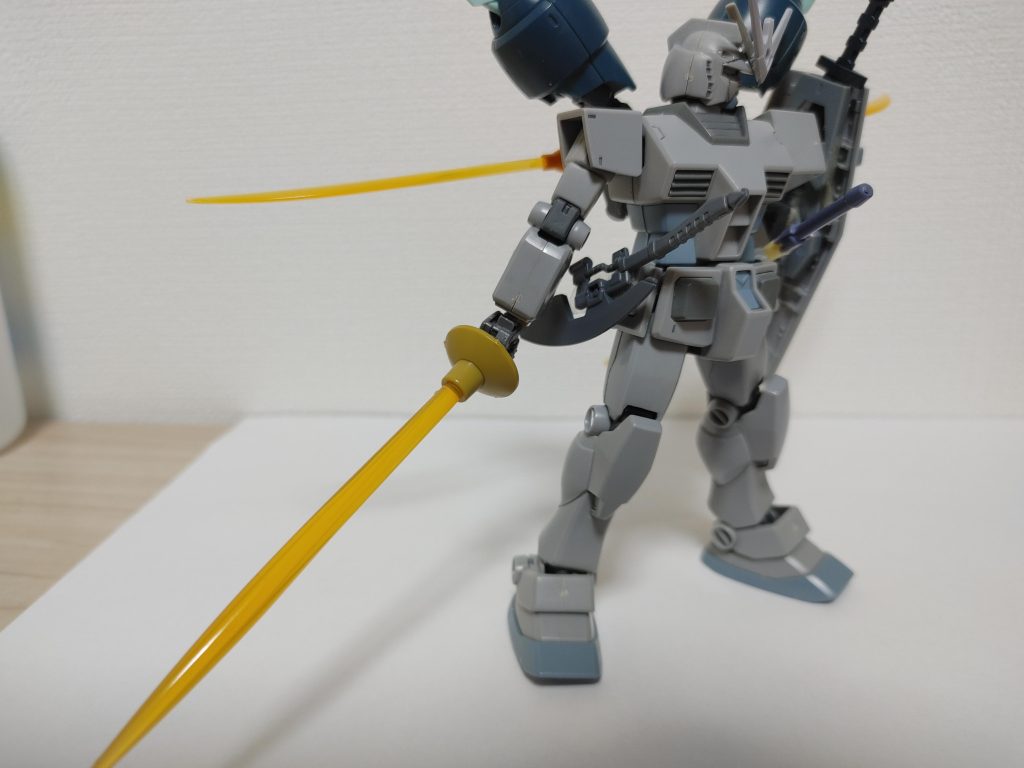 ①ビームサーベル・・・ギャンから②ヒートホーク・・・ガルマ専用ザクから。ニューヤークで拾ったw