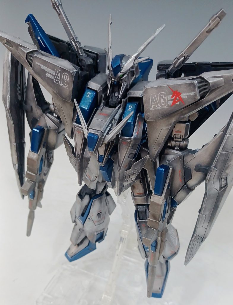 あまりに渋かったのでアムロ搭乗機体にして赤をプラス。デカールはZ kaのものをメインで。