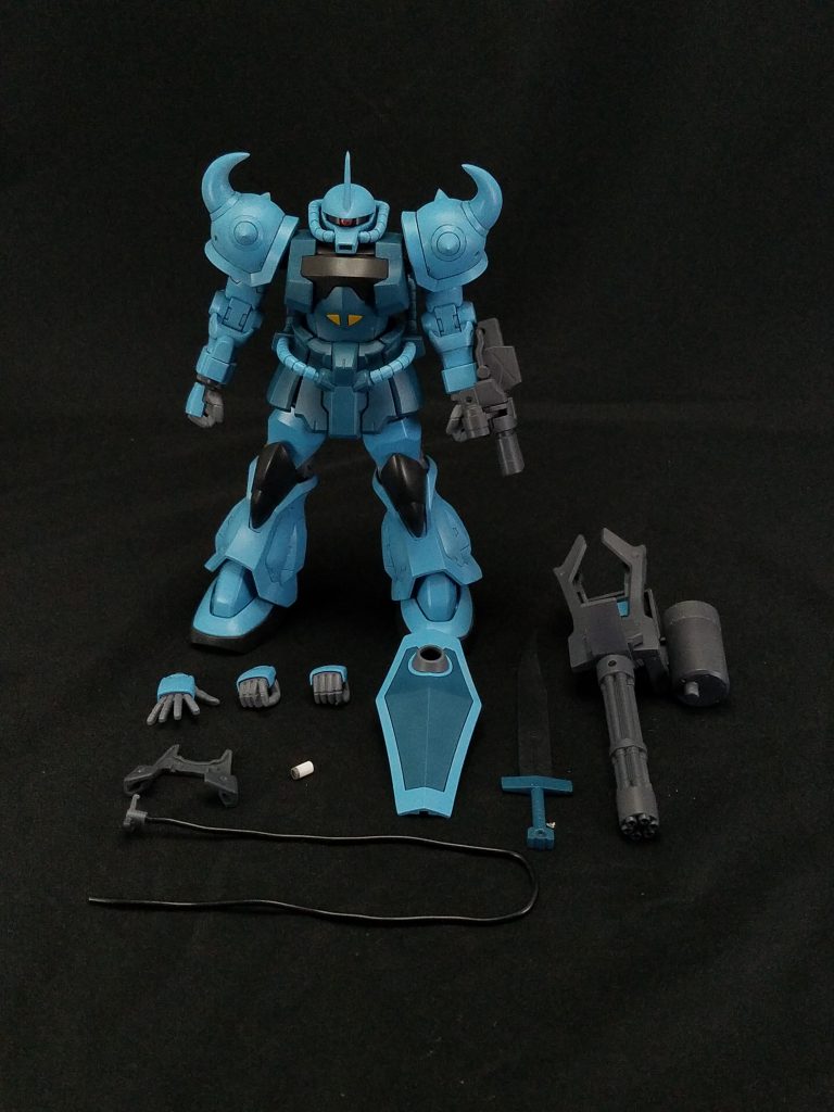 本作の全容。ハンドパーツ下の白い円柱は、三連装35mmマシンガンのシールドを取り付ける用の穴を塞ぐ蓋パーツです。