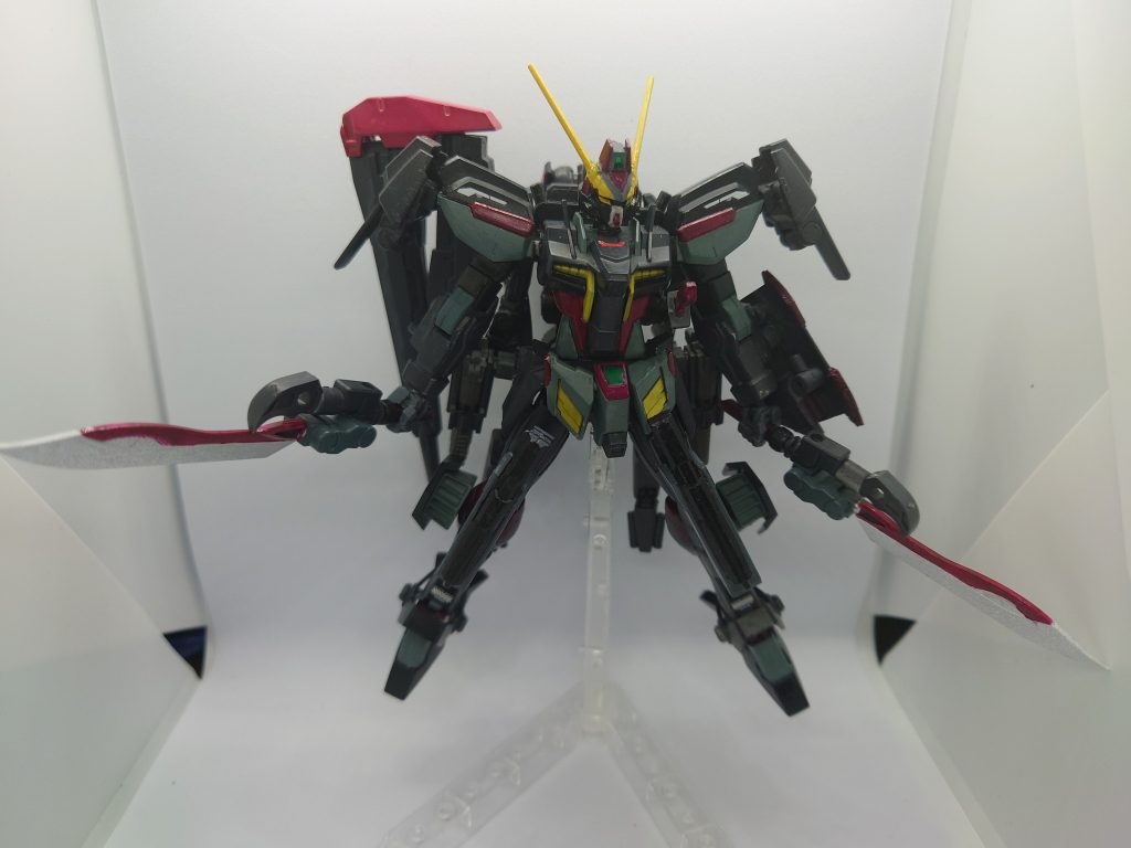 Ver.2「イヤーブレイド」 ビームサーベルのグリップに耳を構成するブレードを合体した武装。