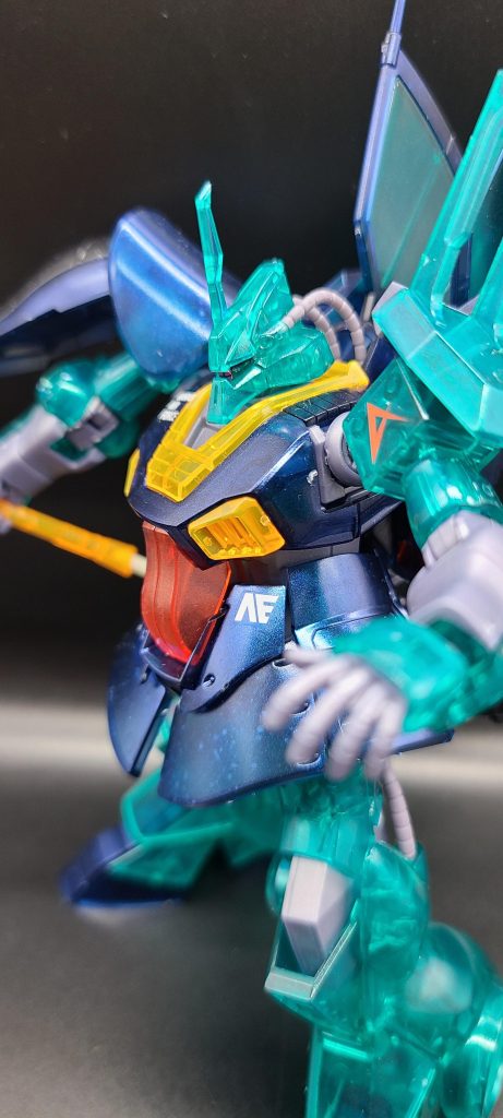 寄りの写真ですがやっぱりかっこいい…初の自分で選んで連邦のMSでした(^^)次回はまたジオンに戻ります( *´艸｀)