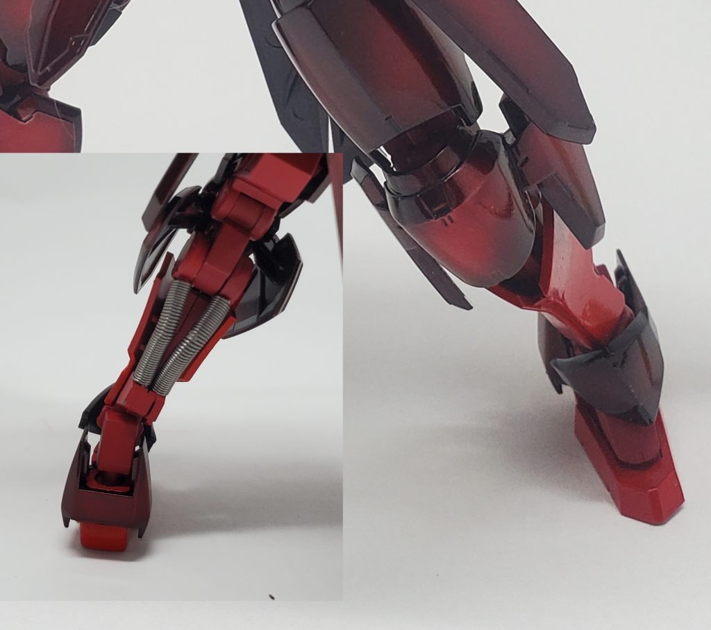 足のすね当て部分の光沢、気に入ってます。