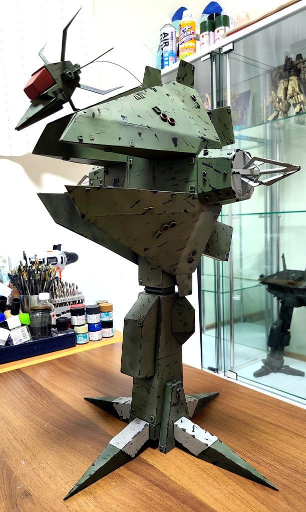 高さ45cmほどです。全てプラ板によるスクラッチです。