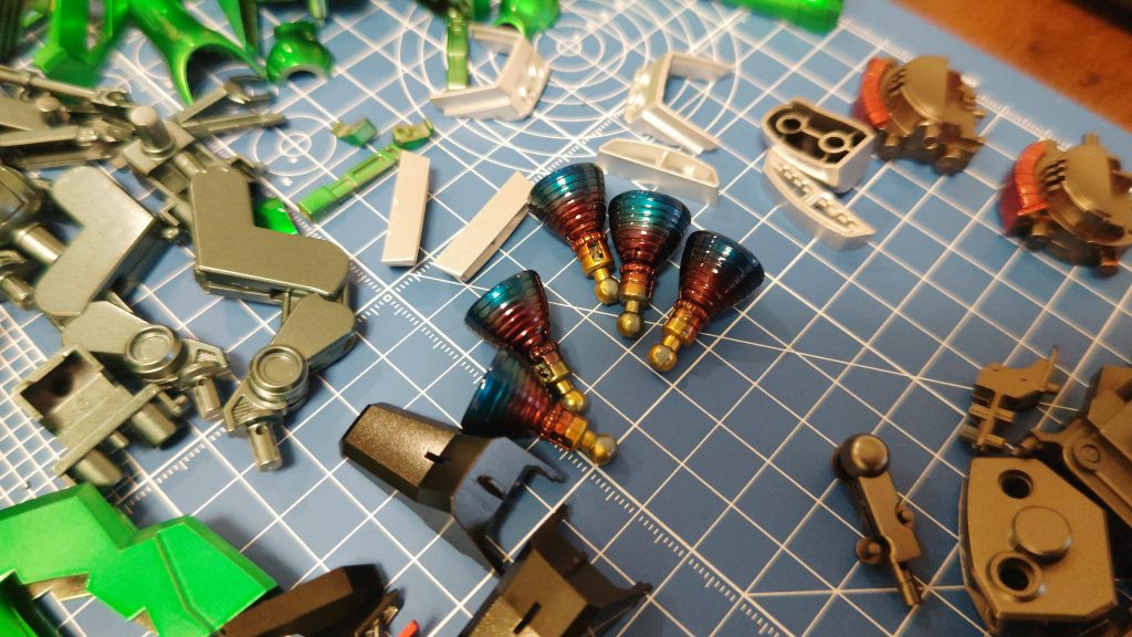 スラスターもグラデーションで初の焼けを表現してみました！