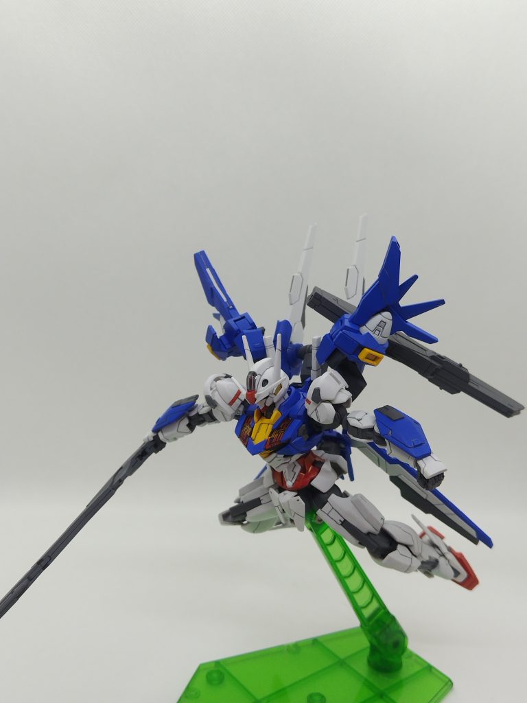 武装のバスターソード。ダブルオースカイのものを装備。