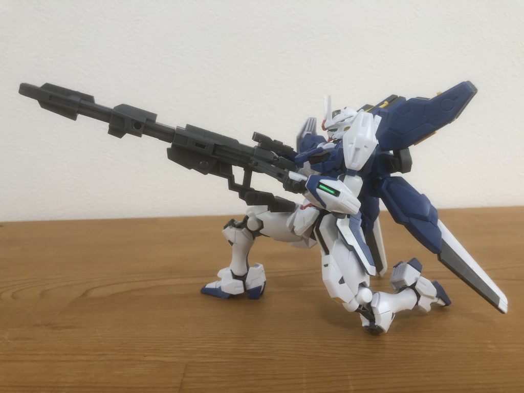 やはりエアリアルは膝立ちが様になる。