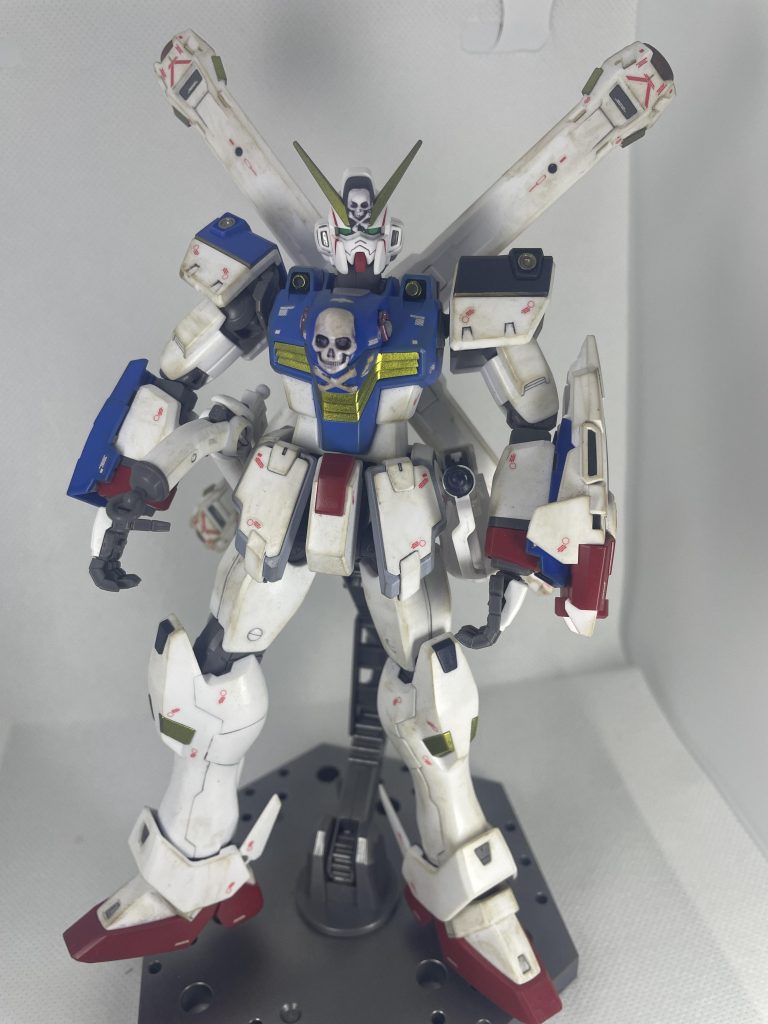 サーベル、ライフル腰に据えて。