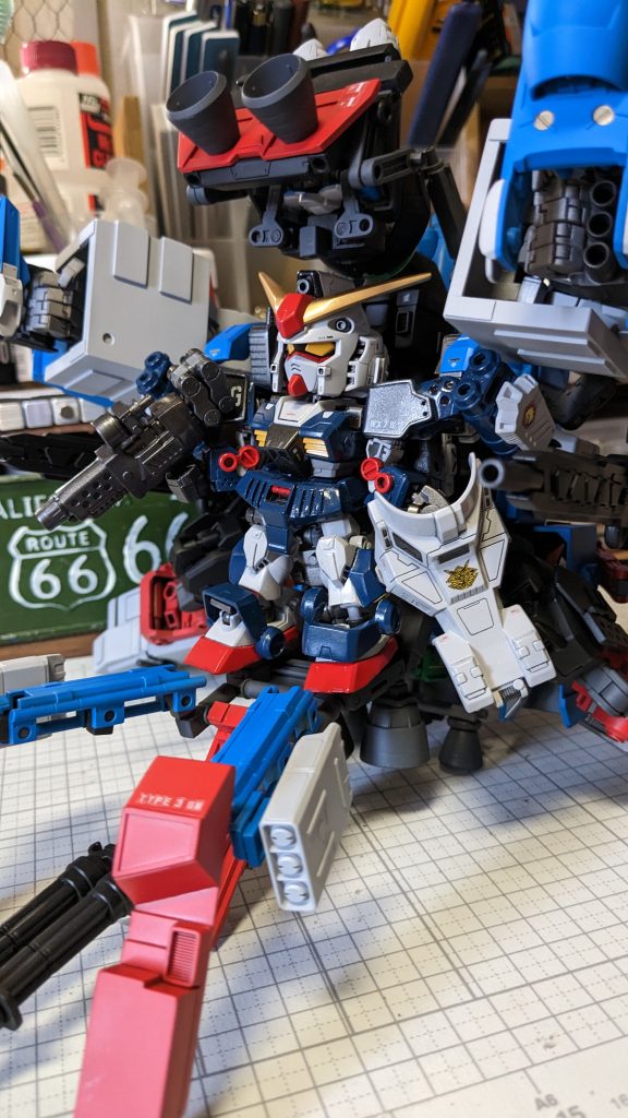 この形態のキャプテンガンダムはガンアーマーと合体したままで手持ち武器を自由に扱えます!