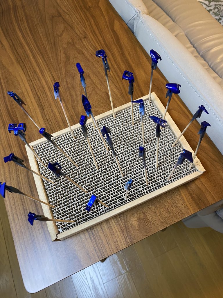 ダークブルーのクリアーを重ね吹き。