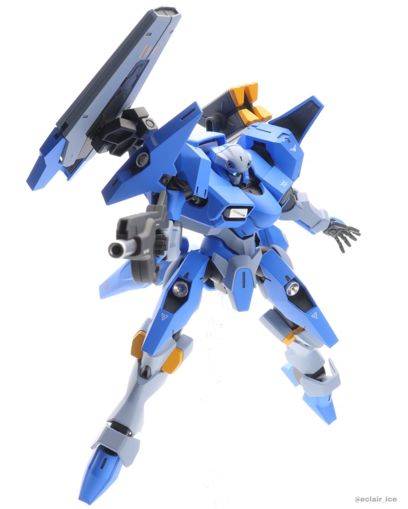 ペイル社とグラスレー社の共同開発という体で開発されたザウォートの次世代型。シャディ……グラスレー社のとある幹部が密かに提供したガンダムタイプのパーツが採用されているが、同社の顔を立てるという意味もあってGUNDフォーマットは採用されていない。