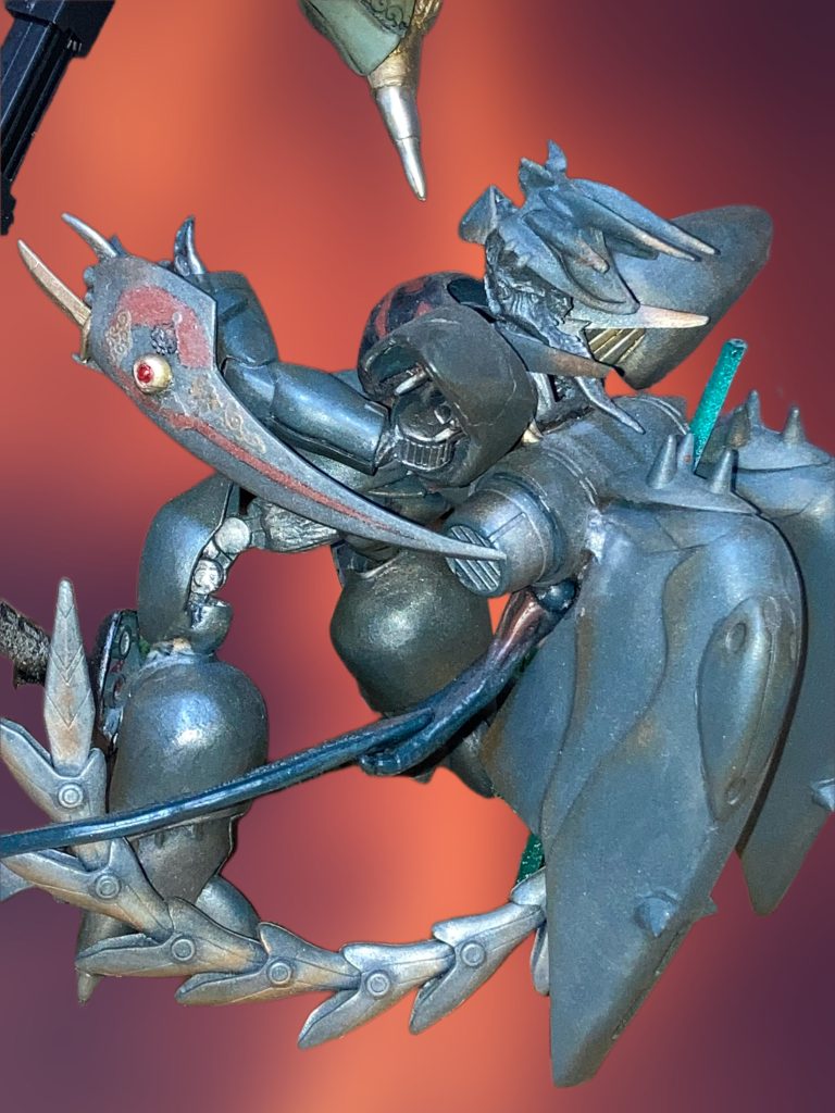 旧キットズワース改ズワウスも、肩アーマー追加、ふくらはぎの巨大化で小改造してます。メリハリがついてよりova版ズワウスに近い感じになりました。