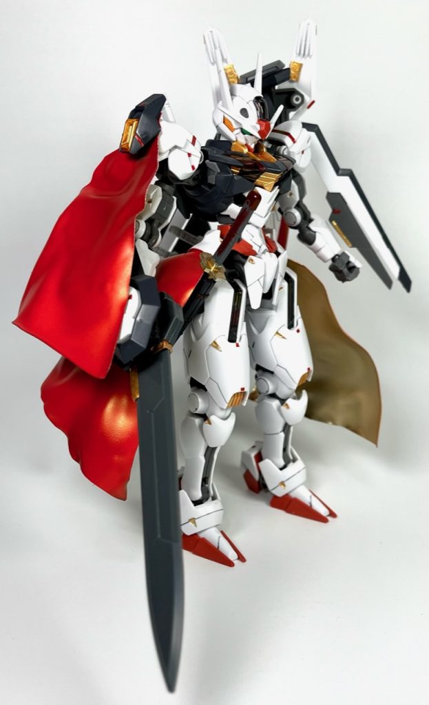 マスキングテープを塗装して、ディテールを出すためにシールにしてペタペタしました。