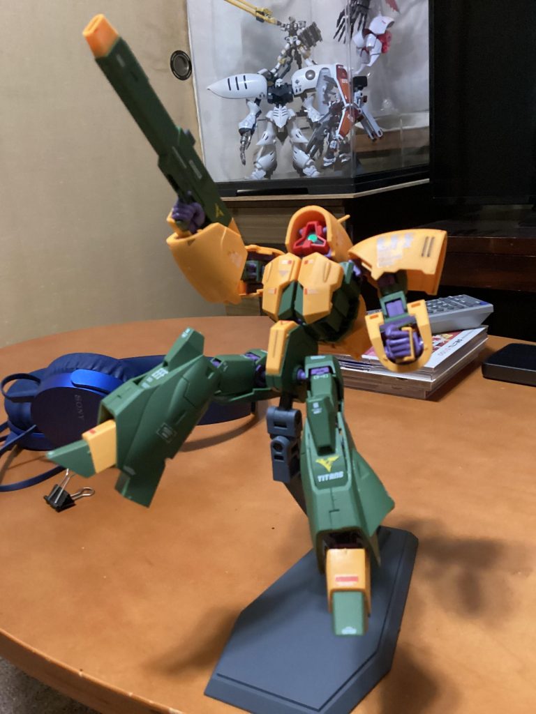 空中戦な感じでポージング。