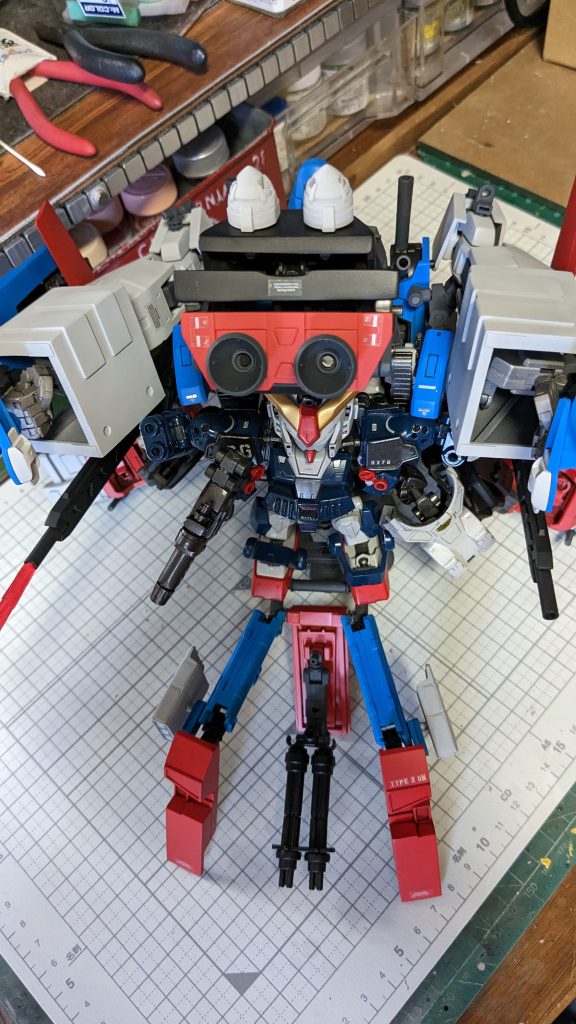 別角度から!腕とキャノンの位置が他のモードとは上下逆になっています。