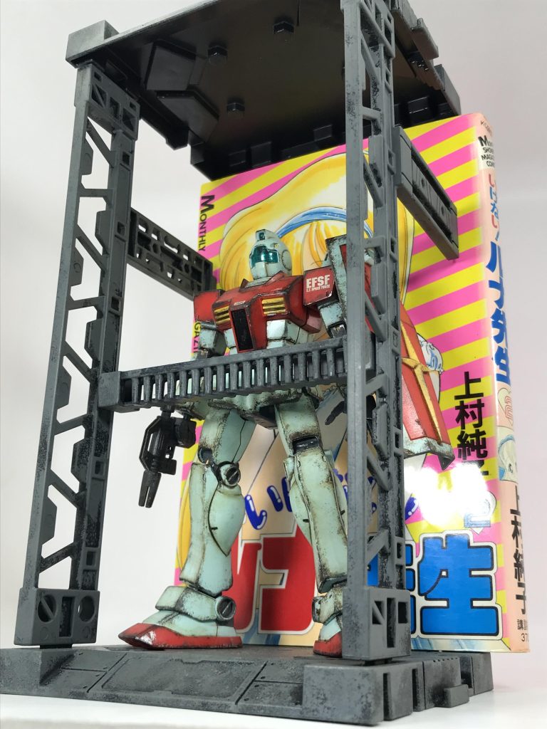 どひゃ〜っ カゲキなかっこ〜〜私は…これ以上の宇宙要塞ルナツーをモチーフにしたジオラマを見た事がない…まさに究極の格納庫ジオラマ1970年代生まれの小僧たちの憧れ…月刊少年マガジンで連載していた伝説のセクシー漫画の金字塔…いけないルナ先生昭和…こんなハレンチな漫画が…少年誌で普通に連載していたとは…どえぇ〜っ しあわせ〜❤︎しかし…このような素晴らしい漫画たちを規制ばかりするから…この日本…少子化が止まらんのですよ寒い時代だとは思わんか?