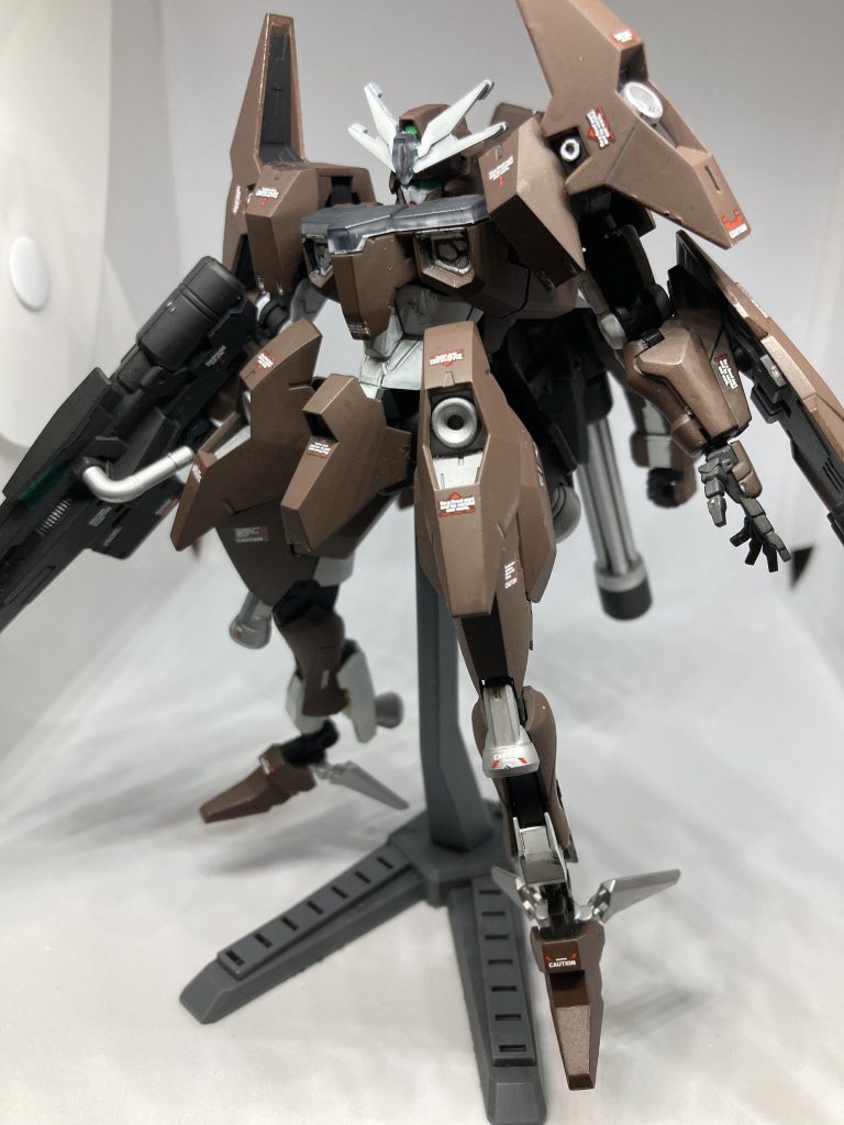 手足を人型のプロポーションに近づけつつもソーンらしさを出せるようにしてみました。