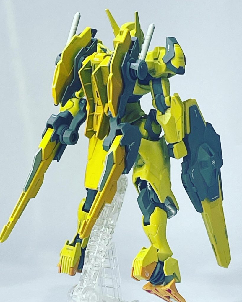 機動試験型という事でGUNDフォーマット採用前って事でステッカーは貼っていません。