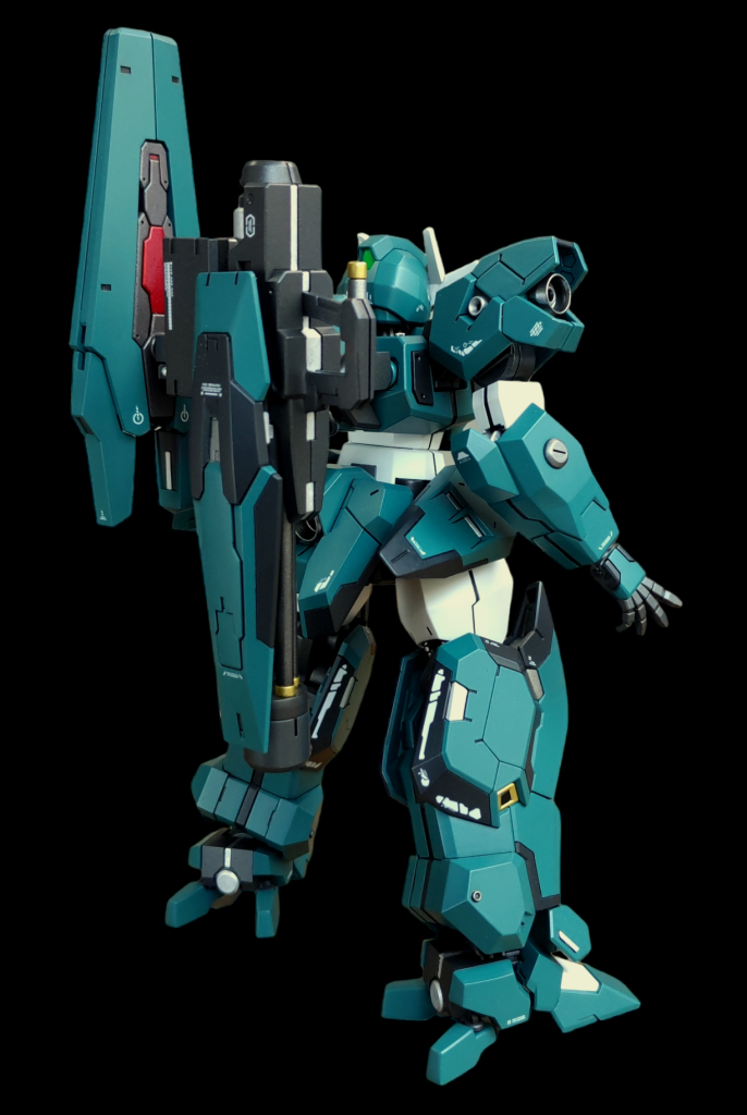 メタリックがいい感じに映える機体ですね！