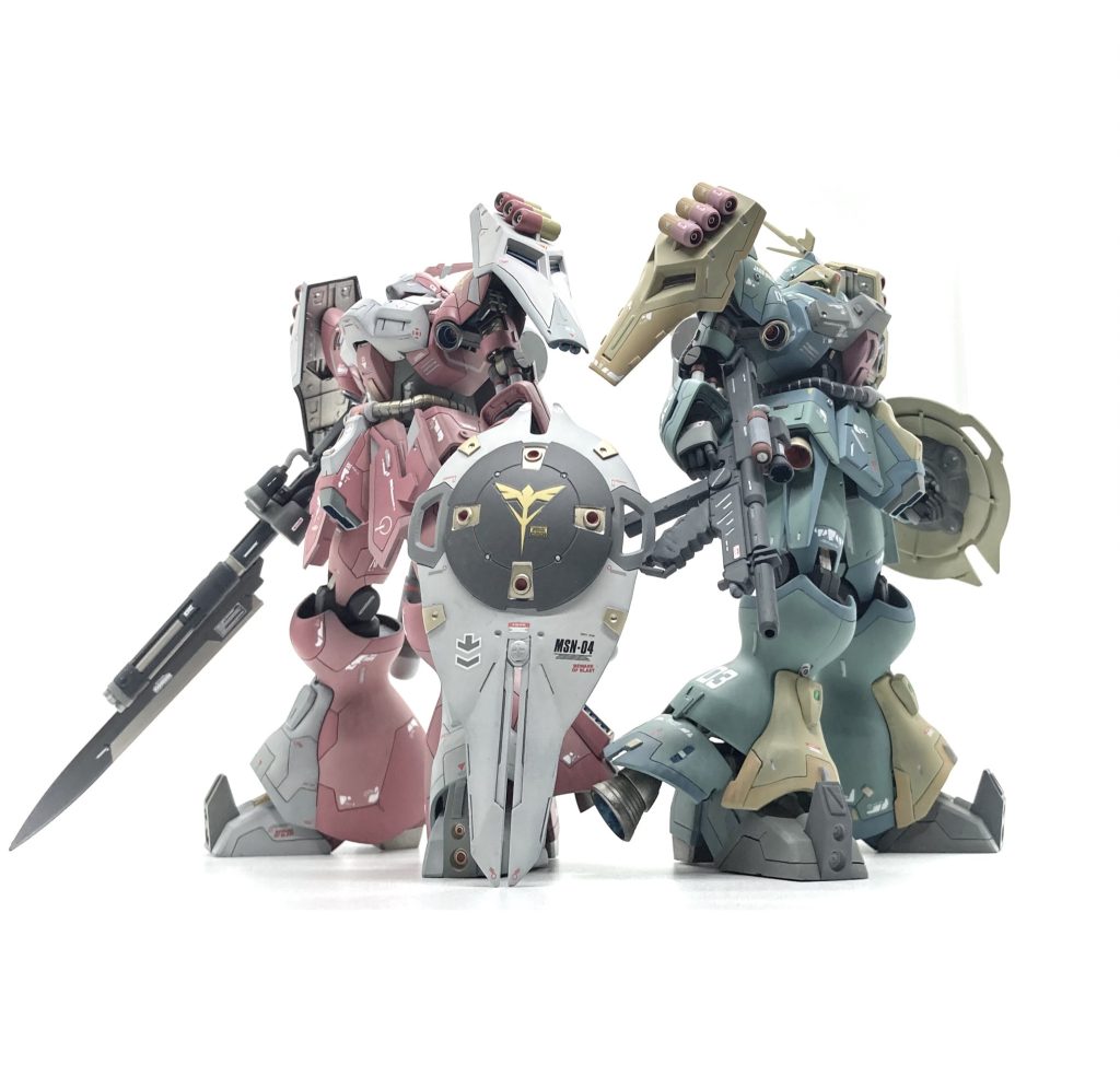 今回、赤の機体コンテストを見て出してみましたが、後ほどギュネイ機も投稿いたします。