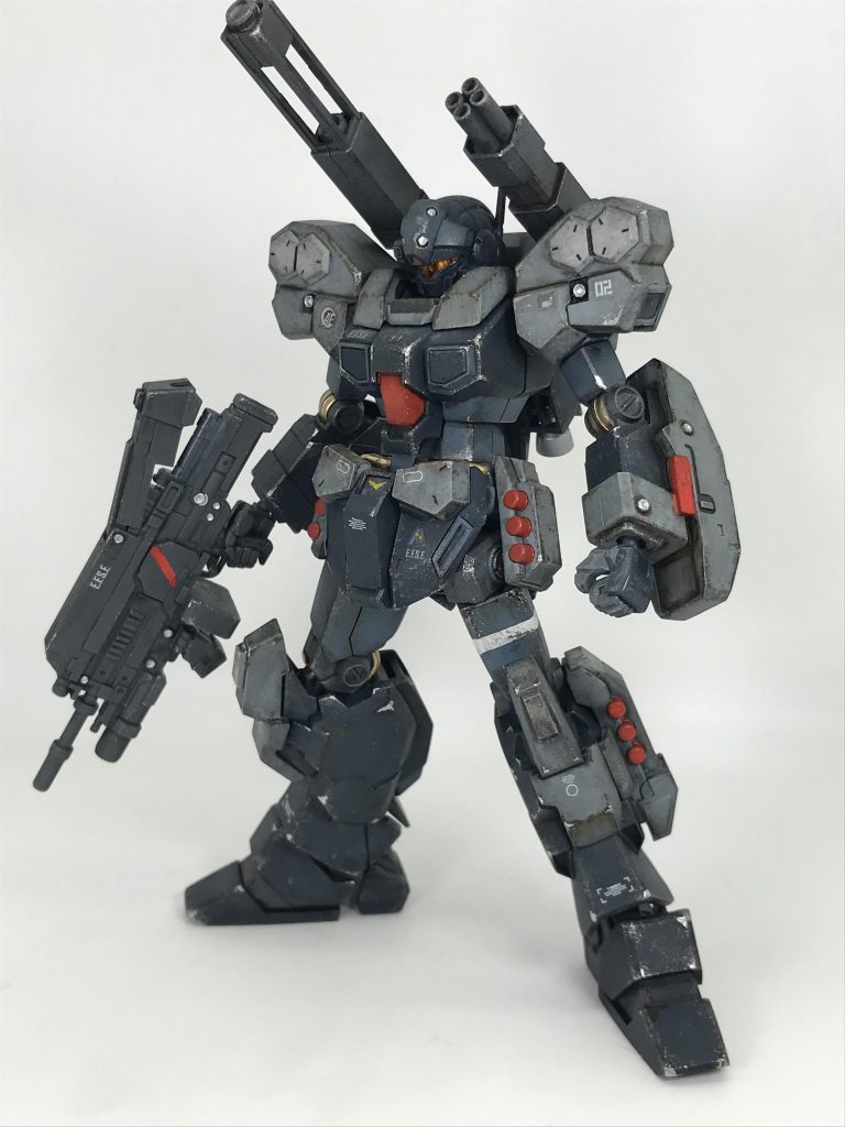 ふとももの白ラインもスポンジチッピング最近の私のお気に入りですマスキングテープグルグル巻き→ホワイトでスポンジチッピング→マスキング剥がしわずか5分で情報量が増えて 作り込んでる感が2%UP🙄