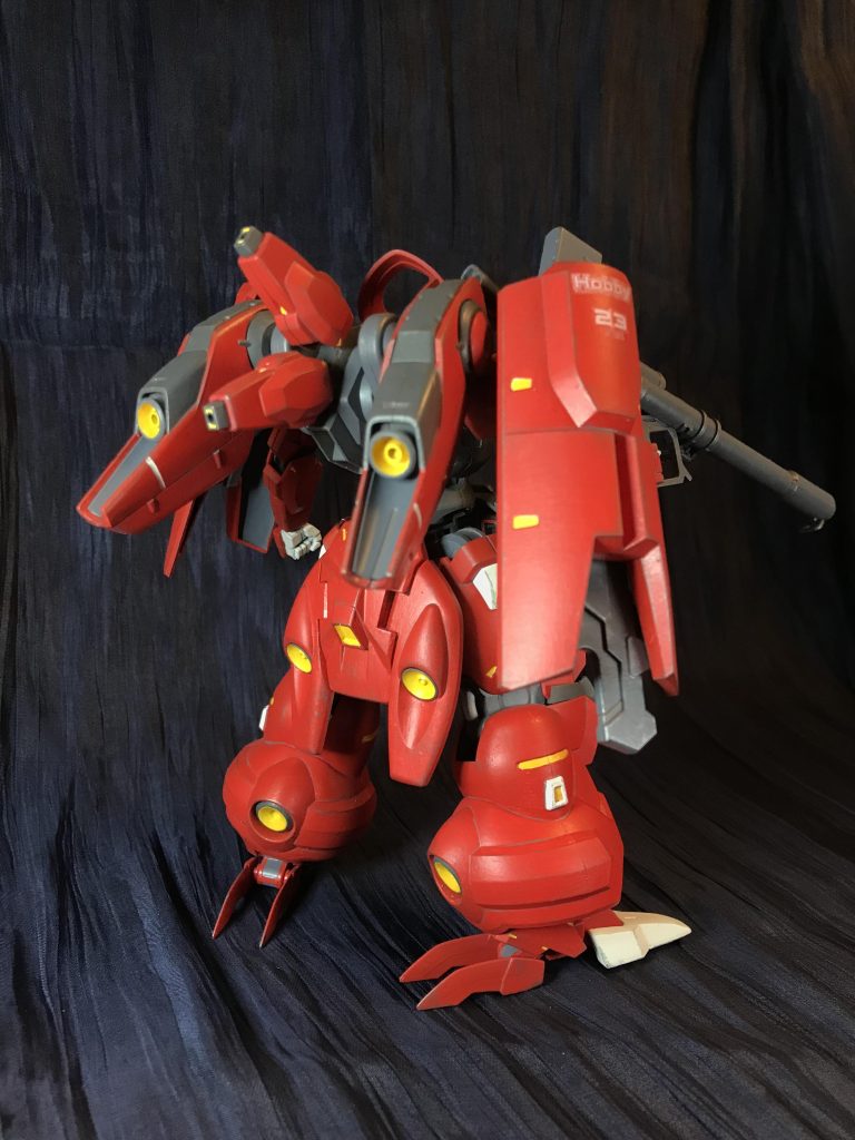 持て余してたミラソウルユニットをポン付け。イーシュヴァラは怪獣のヒレっぽく縦に配置。丸バーニア並びがジオンっぽくて良いかもです。