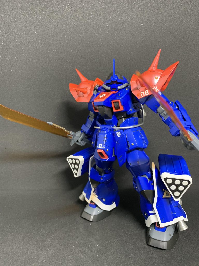 ブルーパールとメタリックレッドで塗装しました