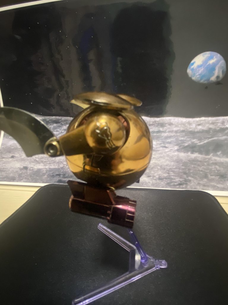 ザクレロマークはルーターで彫りました(；´Д`A