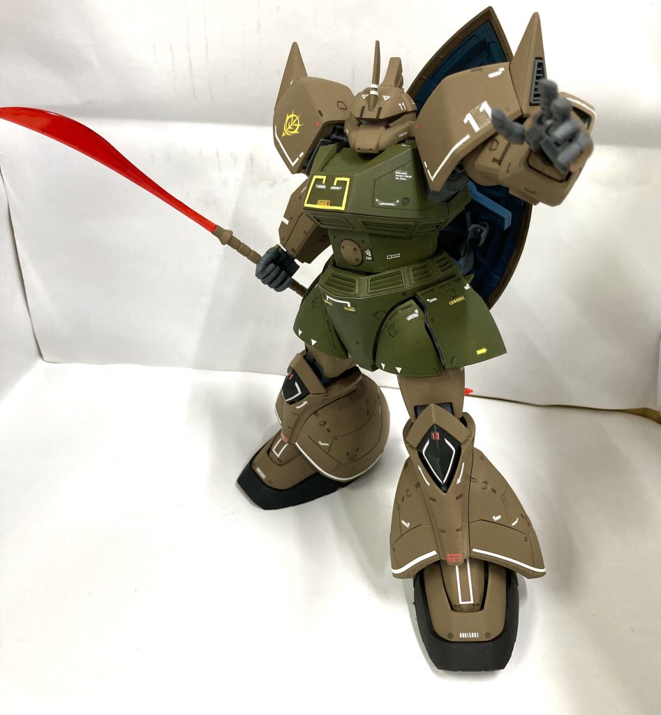 ナギナタは何となくクリアレッドに！