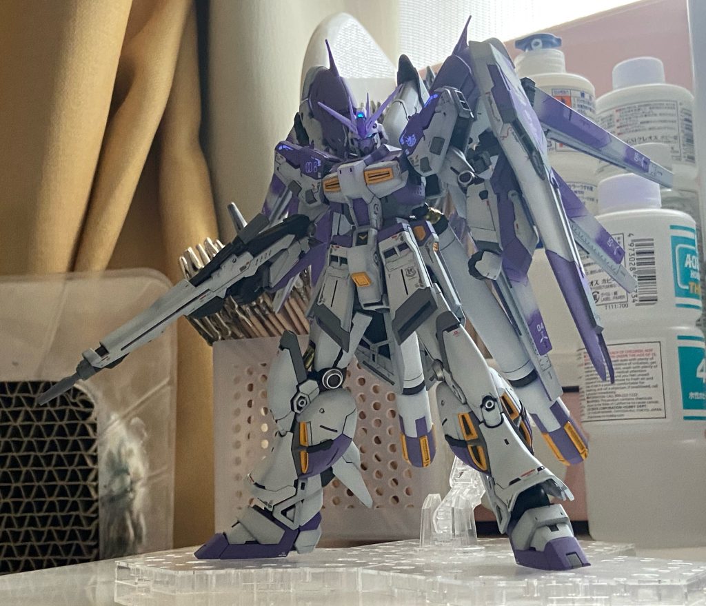 撮影ブースでキッチリと撮影もいいんですが、完成後直ぐに自然光とブラックライトで撮った何気ないこの1枚が凄く好きだったりします。