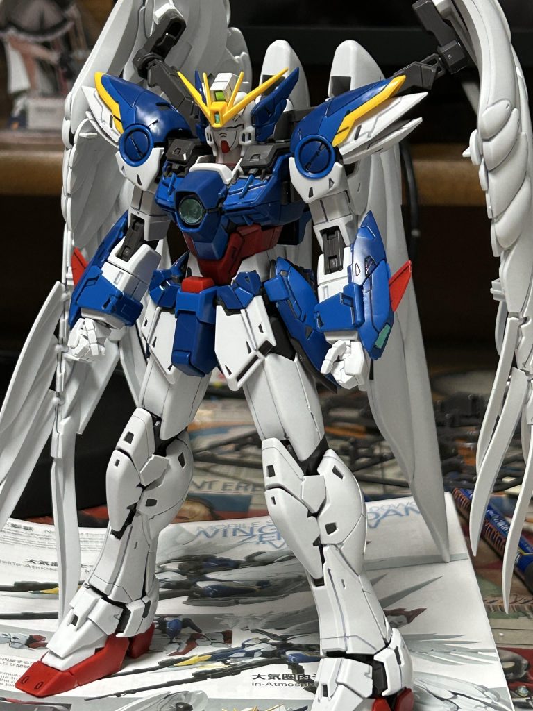 RGと比べて少しマッシブな印象を受けました。個人的にはかなり好きです。ブルー部分もネイビーだけじゃなくて2色成形なってるのも明るさが出て気に入りました。