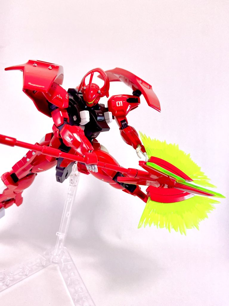 今回はクルマ模型のような光沢仕上げにチャレンジしたかったので、やすりとコンパウンドで必至に磨きました。