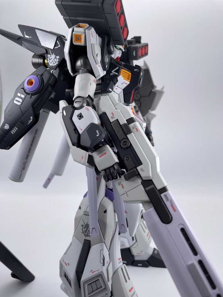 今流行りの水星の魔女要素も取り入れてみました。補助ブースターだけ