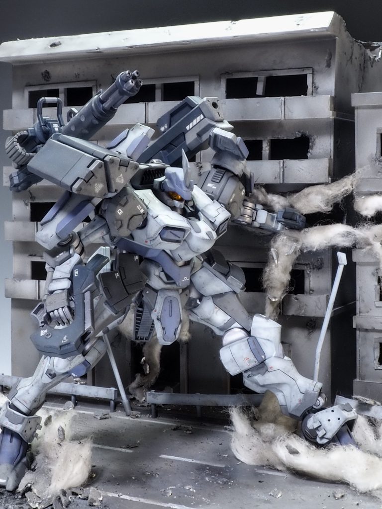 半年ぶりの投稿になりました。ガンプラも手に入りやすくなった気がしますのでとてもうれしいです。最後まで御覧いただきありがとうございました!