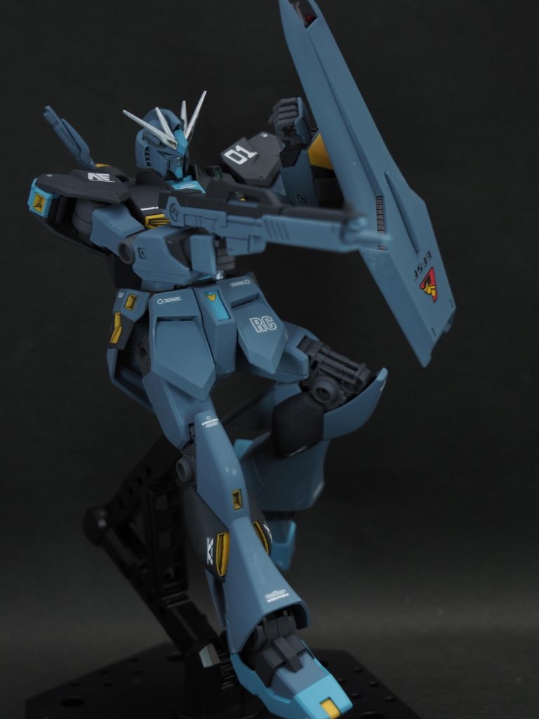 νガンダム自体は今回は改造せずそのまま組んじゃいました。ホントはビルダーズパーツとか使ってインコムユニット付けてなんちゃってしたかったのですがamazonとかの価格が買う気になる値段でなかったので諦めました。早く再販してくれないかなぁ・・・