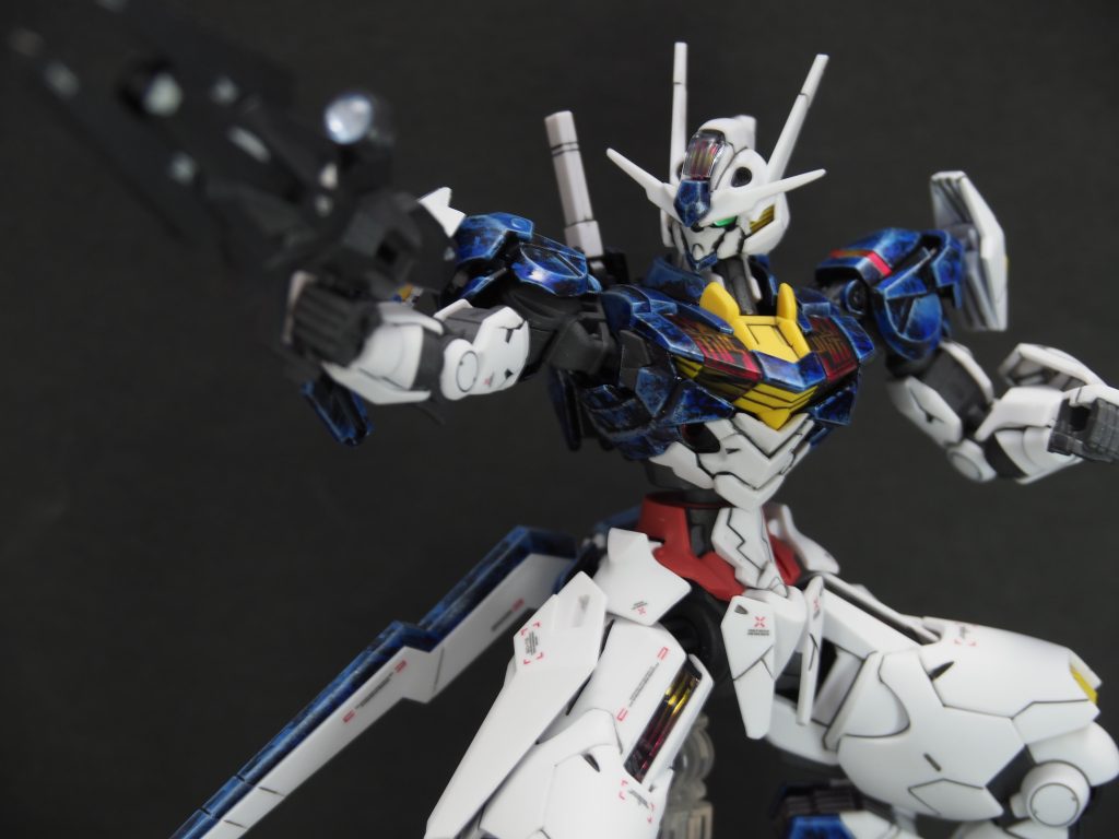 上半身はかなり動くんですが、意外と下半身の可動範囲が狭い・・・?超絶に動いたザウォート触った後なので贅沢になっているかもw