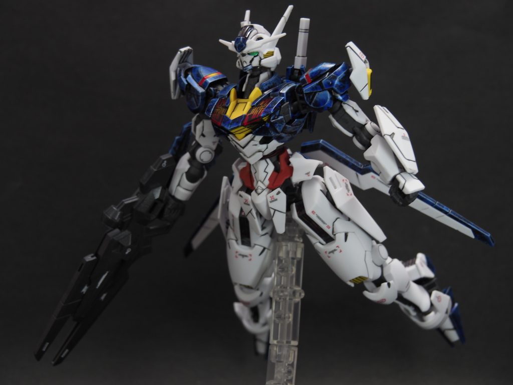 初挑戦のラップ塗装そのものは結構うまく出来た印象ですが、カッコいいかはまた別問題な気がする。。。模様的に海や湖の水面のイメージがあるので、作例に水陸両用機が多いのが分かりますね。