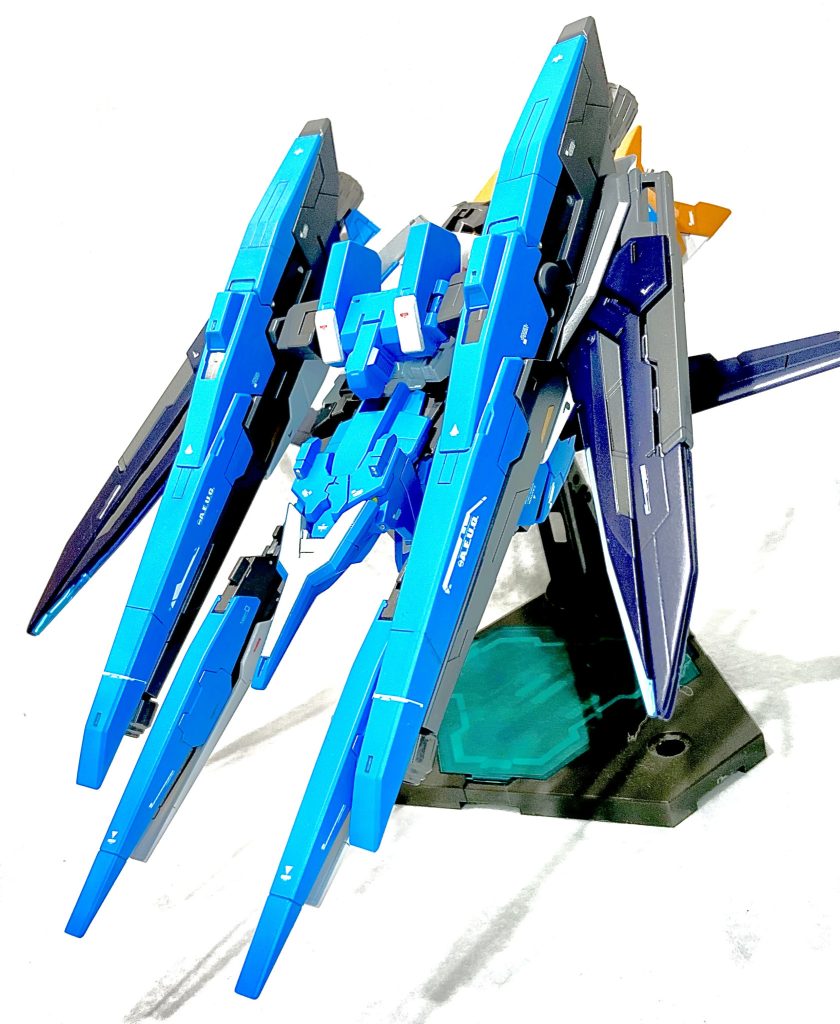 もちろんウェーブライダー形態も変形可能。