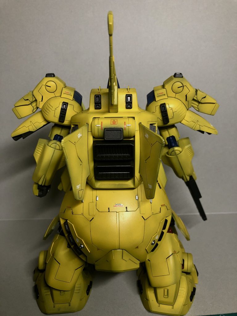 リアアーマーは寂しかったのでディテール追加