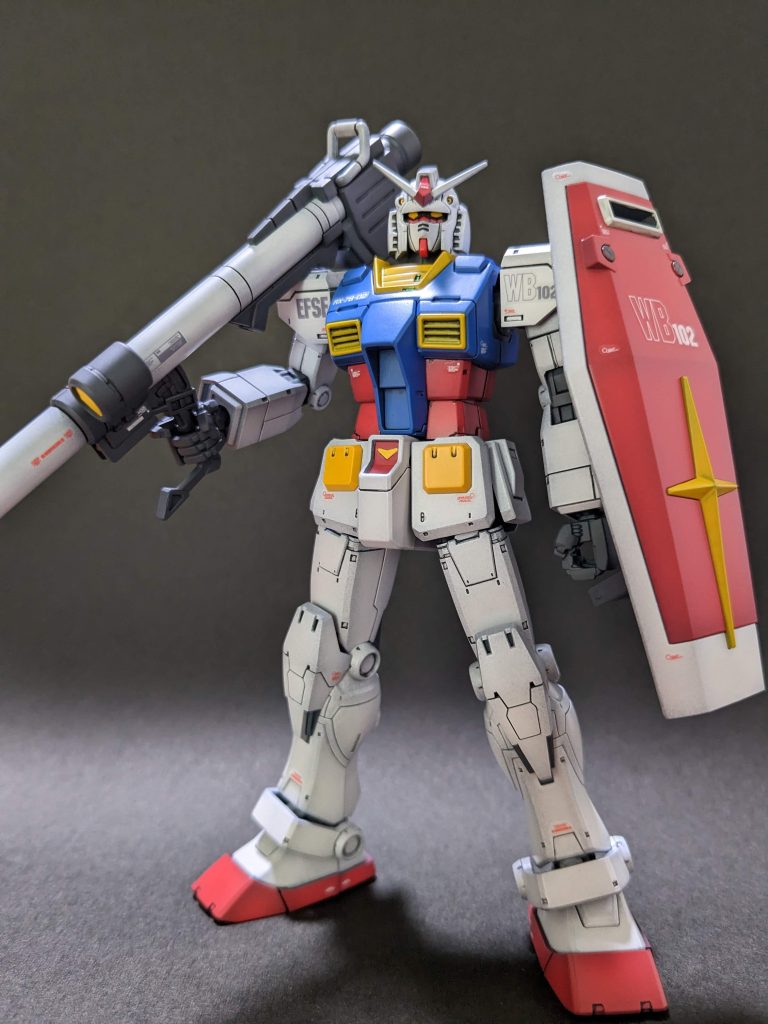 ダークグレー立ち上げのグラデーションですが写真じゃ全然分からんです 白はかなり希釈しましたが思いのほか下地を隠蔽しちゃって・・いつもは隠蔽力弱くて困らせるのに・・ ただ、肉眼で見ると明らかに存在感が増していて満足してます