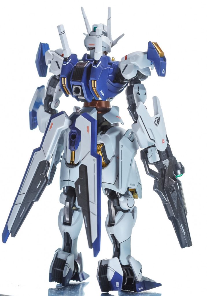 スミ入れはところどころ失敗しました…（ーー；）合わせ目消しはあきらめました…切り取り加工する自信がまだありません…😅