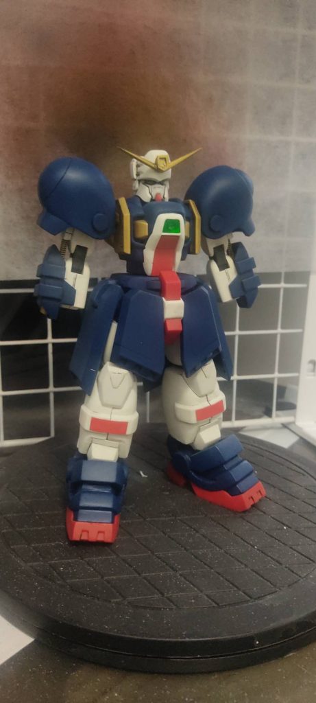 ボルトガンダム1/100–4枚目/制作者：えりぽ