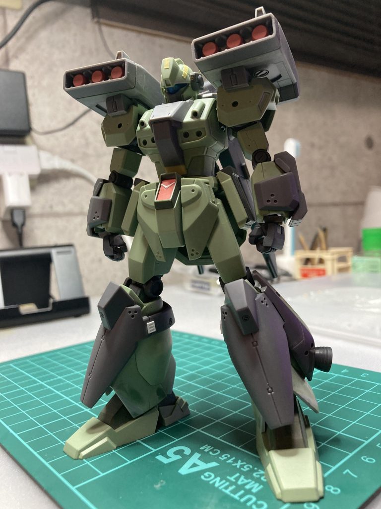 サフ吹き前の状態です。
裾の加工状態がお分かりいただけるかと思います。