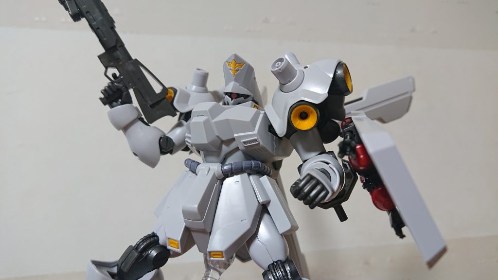 ギラドーガのパーツが付いてきたので持たせてみました♪