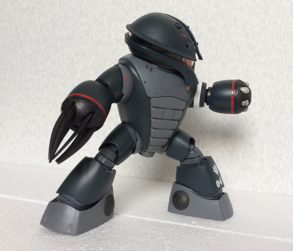 ポージングがイマイチですが、あんまり動かして、また色んなところが折れたりすると嫌なので、この程度で御勘弁を…