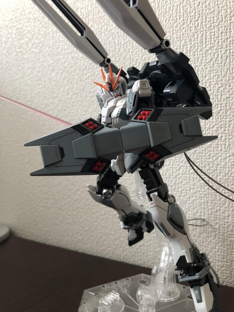 ナラティブガンダムB装備–3枚目/制作者：タナカツ