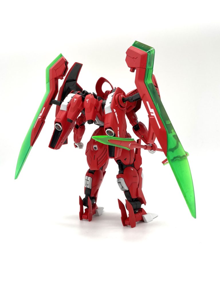 バックパックはミラソウル社製フライトユニットにイーシュヴァラ装着部とブキヤのメガスラッシュエッジを追加して高機動装備っぽくしています。