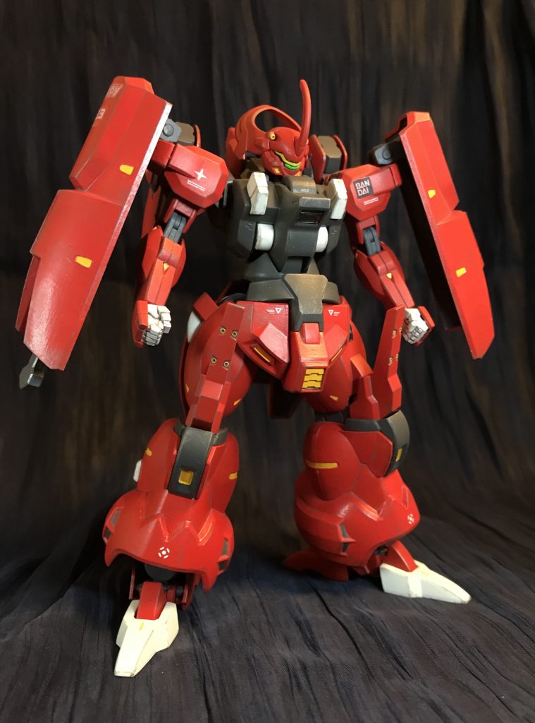 フェルシー・ペトラ「グエル先輩大変っす!シャア総帥とか言う奴が学園に小惑星ぶつけるらしいっす!」グエル「場所はどこだ!」フェルシー・ペトラ「(・・・ここじゃねえの?)」チュチュ「な、何やら猛烈に悪い予感がしてきたのう、、、」ちなみにシールドの23はニーサン(兄さん)ですよラウダさん。自分としては珍しく作品準拠と言いますか、作中を尊重した(してるか?)ミキシングにしてますが、これからなおも戦いが続き誰かが犠牲になるような事も望んでないのでビルドシリーズ的なイベント戦を設定し、多少おふざけを混じえつつグエルならアクシズ戦でギュネイといい感じに渡り合えるんじゃないかという妄想しつつの製作となりました。あと、ここだけの話ガンプラを紅く塗ったのはこれが初めてです。