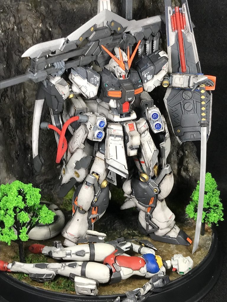 いつの間にか地球に到着していたケロロ小隊のクルル曹長が、地球のMS(νガンダム)をケロン軍の技術により強化改修してくれていたという急展開🙄アムロ「このνガンダム…ファンネルが付いてないですが…」クルル「あんな飾り装備いらんよ、地球人にはそれが分からないかね〜ク〜クククッ」数日後…アムロがケロン軍仕様のハイパーνガンダムで見事エイリアンレディを1体撃破!